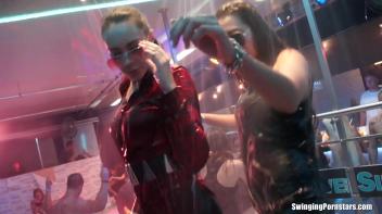 Summer Jam Bang Part 5 - Shower Cam Screencap 85 on www.sinx.com