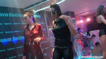 Summer Jam Bang Part 5 - Shower Cam Screencap 94 on www.sinx.com