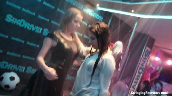 Summer Jam Bang Part 5 - Shower Cam Screencap 12 on www.sinx.com