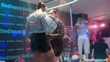 Summer Jam Bang Part 5 - Shower Cam Screencap 34 on www.sinx.com