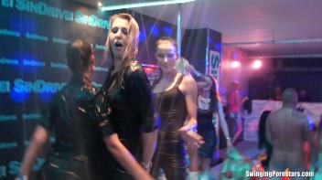 Summer Jam Bang Part 5 - Shower Cam Screencap 57 on www.sinx.com