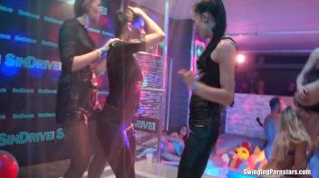 Summer Jam Bang Part 5 - Shower Cam Screencap 64 on www.sinx.com