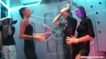 Summer Jam Bang Part 5 - Shower Cam Screencap 75 on www.sinx.com