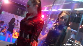 Summer Jam Bang Part 5 - Shower Cam Screencap 81 on www.sinx.com