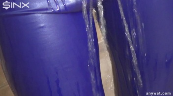 Wet And Messy From The Inside Out Screencap 49 on www.sinx.com
