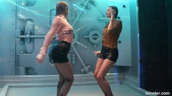 From bad girls to wet girls Screencap 27 on www.sinx.com