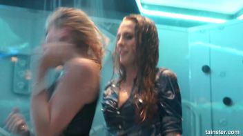 From bad girls to wet girls Screencap 71 on www.sinx.com
