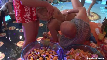 Bikini Beach Balls Part 3 - Cam 3 Screencap 56 on www.sinx.com