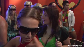 Bikini Beach Balls Part 3 - Cam 3 Screencap 82 on www.sinx.com