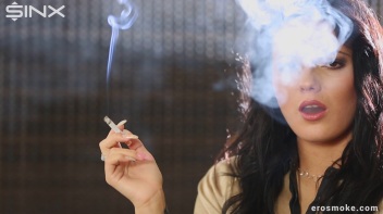 Smoking Hot Seductress Screencap 21 on www.sinx.com