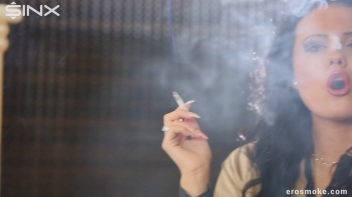 Smoking Hot Seductress Screencap 27 on www.sinx.com