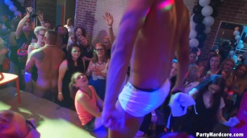 Party Hardcore Gone Crazy Vol. 37 Part 8 - Cam 2 Screencap 47 on www.sinx.com