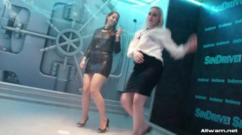 Gorgeous Shower Girls Screencap 24 on www.sinx.com