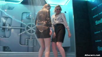Gorgeous Shower Girls Screencap 28 on www.sinx.com