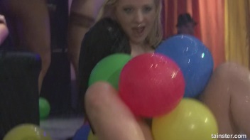 Club Cunts Part 5 - Cam 4 Screencap 25 on www.sinx.com