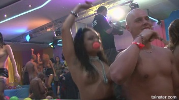 Club Cunts Part 5 - Cam 4 Screencap 74 on www.sinx.com