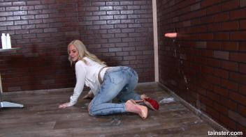 Sales lady Nathaly Cherie gets jizzed on Screencap 34 on www.sinx.com