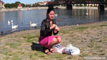 Juicy And Proud Of It! Screencap 14 on www.sinx.com