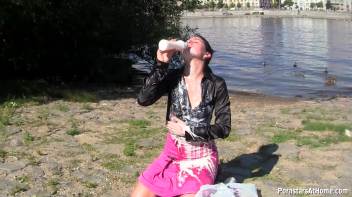 Juicy And Proud Of It! Screencap 28 on www.sinx.com