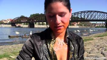 Juicy And Proud Of It! Screencap 41 on www.sinx.com