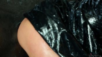 Stumbling Upon A Slimy Gorlyhole Screencap 96 on www.sinx.com