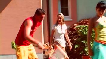 A Friendly Game of Badkitten Screencap 28 on www.sinx.com