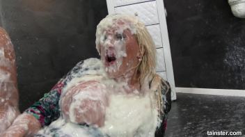 Cum loving Bella Screencap 100 on www.sinx.com