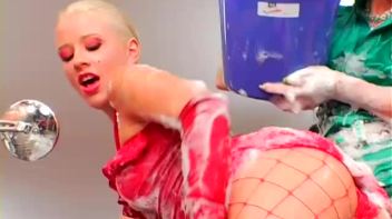 Bike Wash Beauties Screencap 72 on www.sinx.com