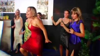 Catfight Oil Fight! Screencap 20 on www.sinx.com