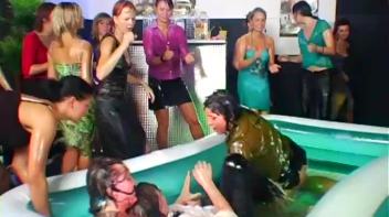 Catfight Oil Fight! Screencap 36 on www.sinx.com