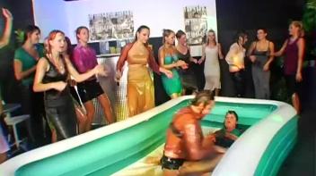 Catfight Oil Fight! Screencap 40 on www.sinx.com