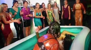 Catfight Oil Fight! Screencap 48 on www.sinx.com