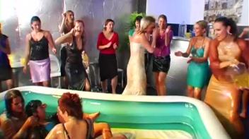 Catfight Oil Fight! Screencap 50 on www.sinx.com