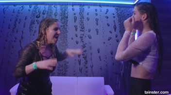 Party Girls Just Want to Have Some Wet Fun Screencap 67 on www.sinx.com