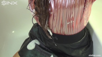 Her Shower Sex Appeal Screencap 31 on www.sinx.com