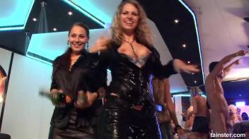 All-Night Love Lounge Part 6 - Shower Cam Screencap 44 on www.sinx.com