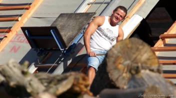 The Fully Clothed Pissing Alternative Screencap 4 on www.sinx.com