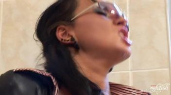 Milk Bath Screencap 70 on www.sinx.com