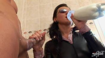 Milk Bath Screencap 16 on www.sinx.com