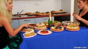 Anniversary Party Food Fight Screencap 2 on www.sinx.com