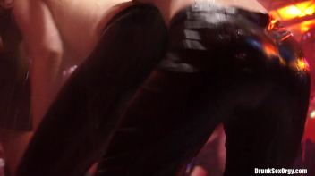 Valentine's Day Vaginas Part 2 - Shower Cam Screencap 56 on www.sinx.com