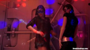 Valentine's Day Vaginas Part 2 - Shower Cam Screencap 76 on www.sinx.com