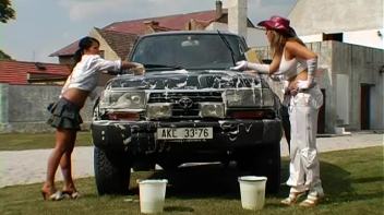 Summer Sponge Fight! Screencap 9 on www.sinx.com