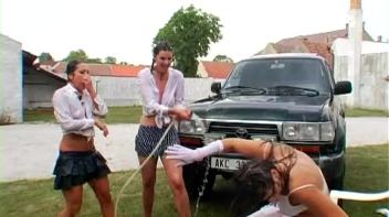 Summer Sponge Fight! Screencap 100 on www.sinx.com