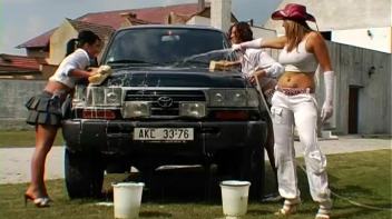 Summer Sponge Fight! Screencap 20 on www.sinx.com