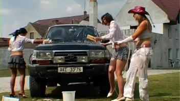 Summer Sponge Fight! Screencap 25 on www.sinx.com