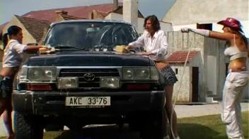 Summer Sponge Fight! Screencap 29 on www.sinx.com