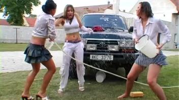 Summer Sponge Fight! Screencap 36 on www.sinx.com