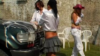 Summer Sponge Fight! Screencap 6 on www.sinx.com