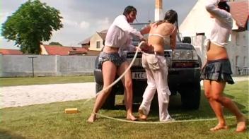 Summer Sponge Fight! Screencap 73 on www.sinx.com